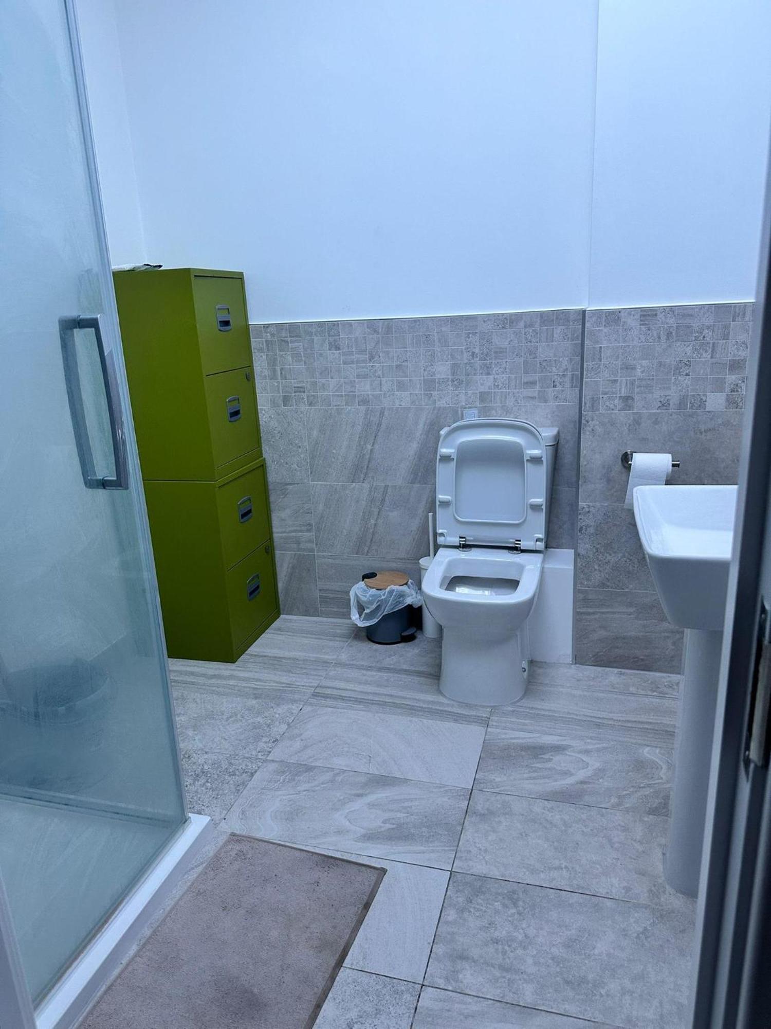 Appartamento Uttsav Green - Affordable London Zone 3 - Accessible Public Transport Esterno foto